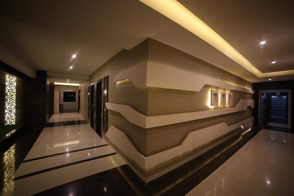 Meghdoot Hotel & Resort Ujjain Ngoại thất bức ảnh