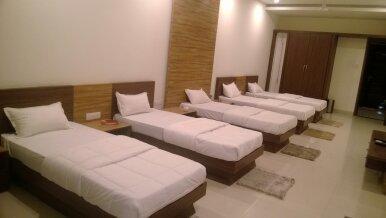 Meghdoot Hotel & Resort Ujjain Ngoại thất bức ảnh