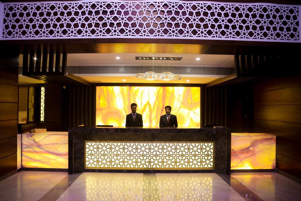 Meghdoot Hotel & Resort Ujjain Ngoại thất bức ảnh