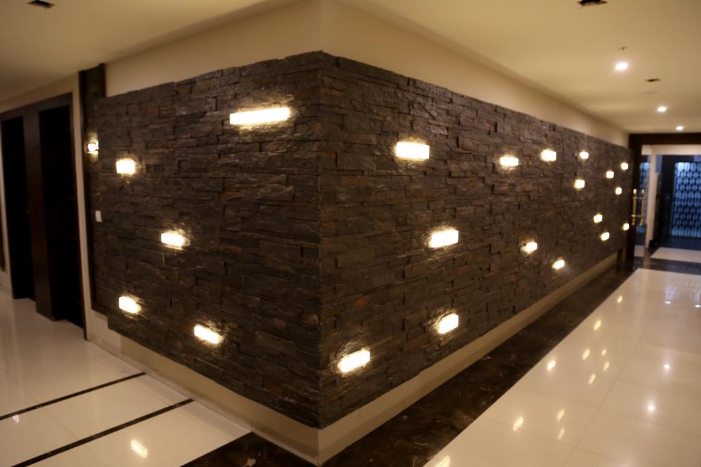 Meghdoot Hotel & Resort Ujjain Ngoại thất bức ảnh